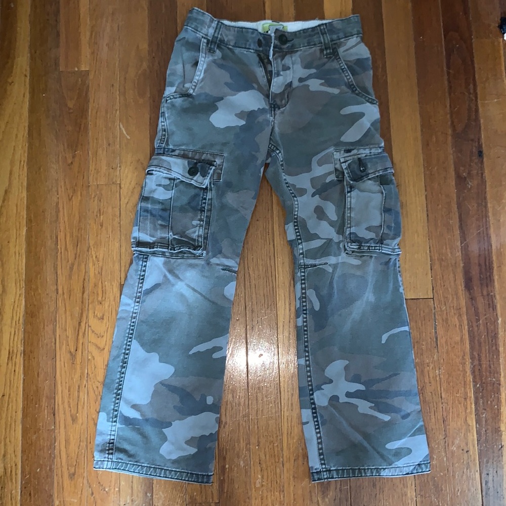 Old Navy boys camo pants